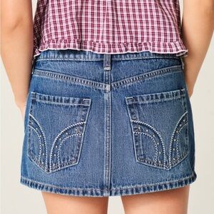 Hollister denim studded Mini Skirt- nwt size 00- has built in bloomers